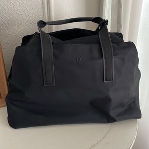 Lululemon tote bag